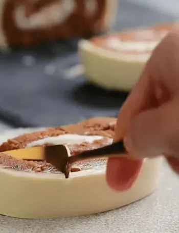 Keto Carrot Cake Roll min 2 e1760476002931 Recipe