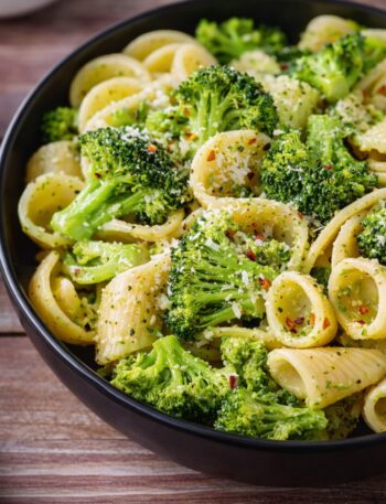 668658825 122192124878783516 3952924916473593077 n e1775759794437 Blog, Carnivore Recipes, Healthy High-Protein Brownies (Fudgy, Gooey, 205 Calories Each), High Protein Recipe, Keto Recipes, Low-Carb, Recipe, Success Stories, WW Recipes