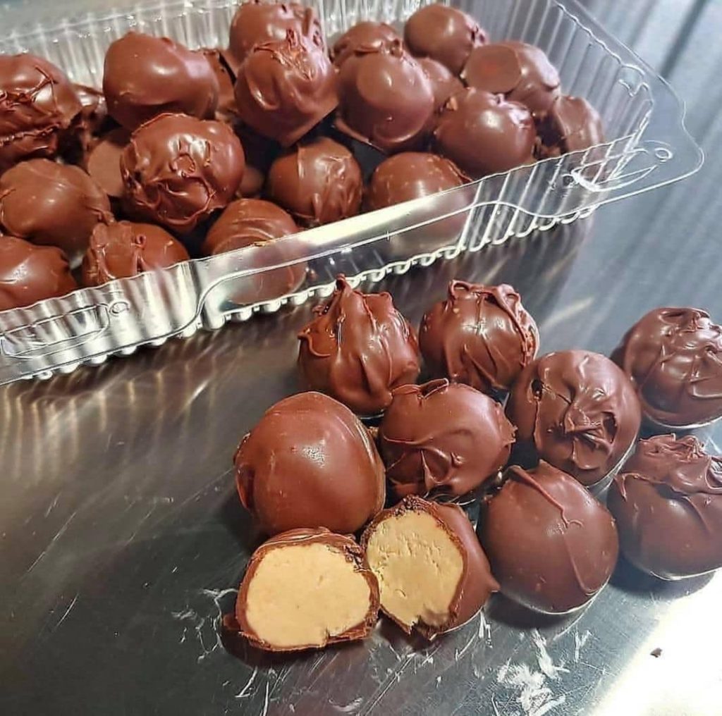 High Protein Peanut Butter Balls 1 High Protein Recipe, Keto Recipes, Low-Carb, WW Recipes