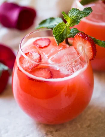 Refreshing Homemade Strawberry Lemonade 6 Mediterranean Diet, Recipe
