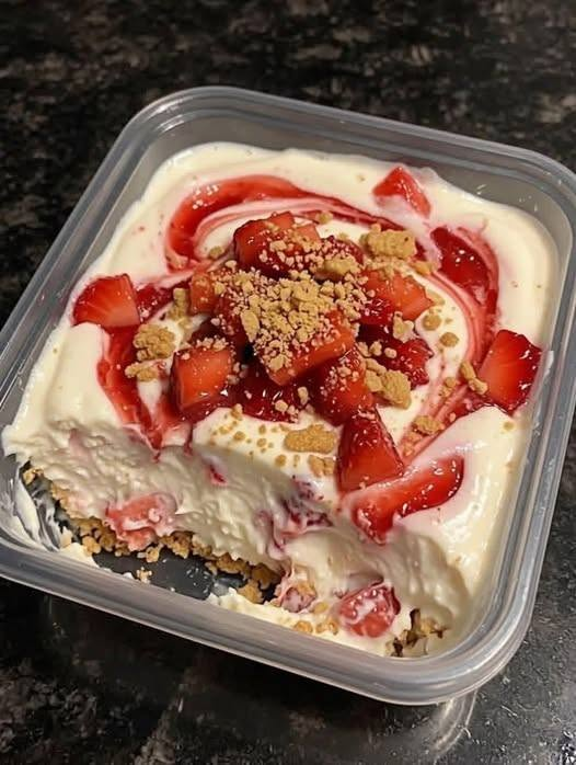High-Protein Strawberry Cheesecake Bowl
