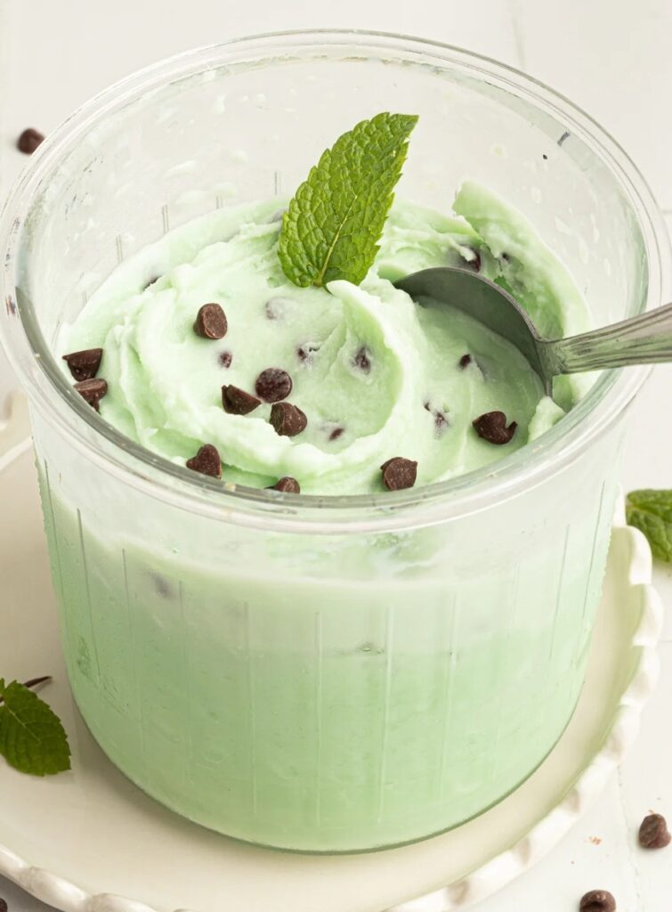 WW Friendly Creamy Mint Cheesecake Freeze