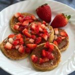 High-Protein Cottage Cheese Oat Pancakes