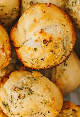 WW-Friendly Golden Zero-Carb Cheesy Garlic Bites
