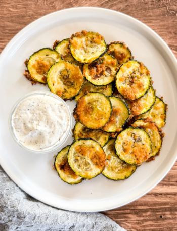 WW-Friendly Crispy Parmesan Zucchini Rounds