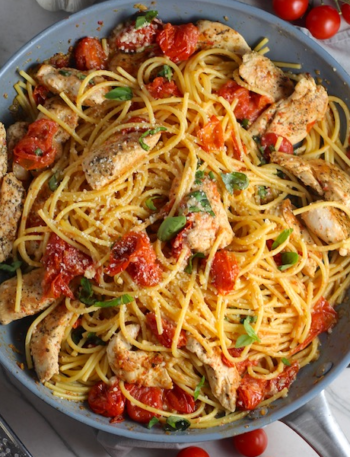 WW-Friendly Low-Carb Tomato Basil Chicken Pasta