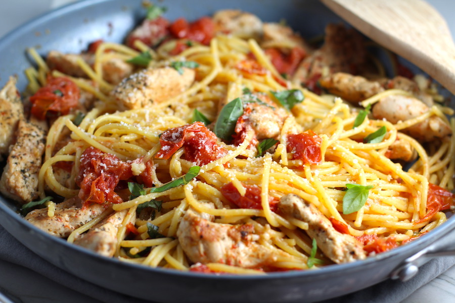 WW-Friendly Low-Carb Tomato Basil Chicken Pasta