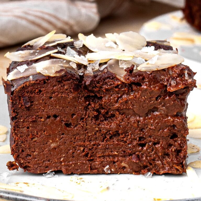 WW-Friendly Flourless Cottage Cheese Brownies