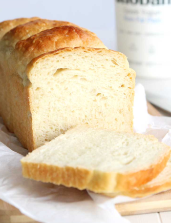 Ultra High-Protein Greek Yogurt Sandwich Bread