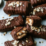WW-Friendly Chocolate Peanut Caramel Nut Bars