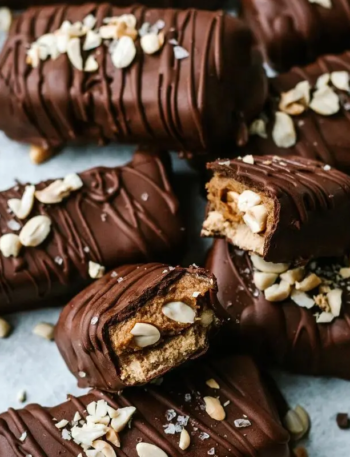 WW-Friendly Chocolate Peanut Caramel Nut Bars